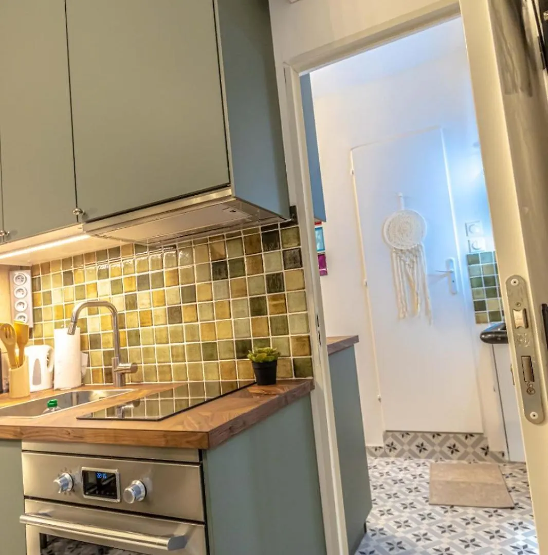 Apartment Ledion 14 Paris