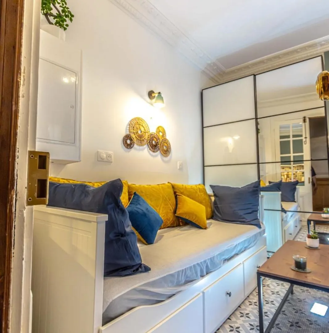Apartment Ledion 14 *